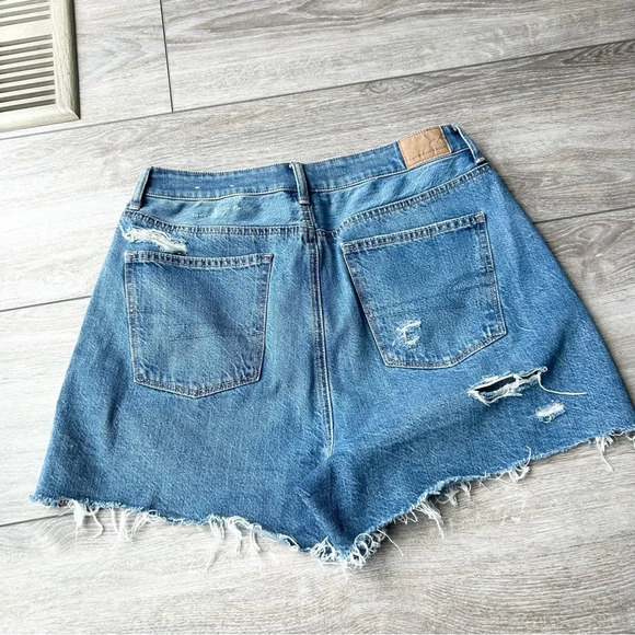 AE Highest Waist Denim Mom Shorts - Picture 15 of 16